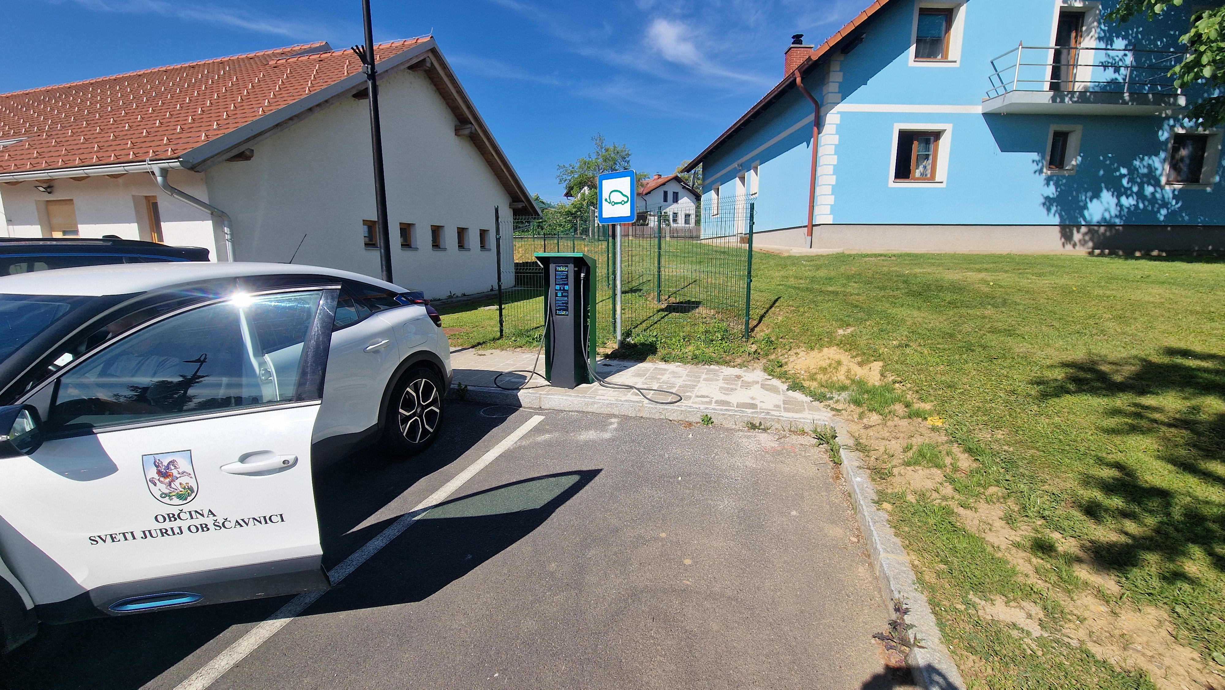 Foto izvedeno stanje e avtomobili